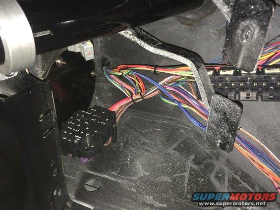 1965 Mustang AAW 510125 fuse block install