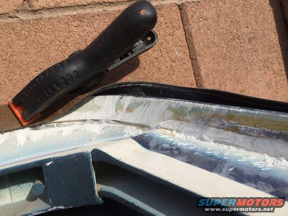 img_00621.jpg Fitting new soft top from Bronco Grave Yard onto a fiber glass hard shell - frame from 1982 Bronco