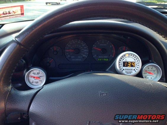 2002 Ford Mustang interior gauges with digital air/fuel ratio display