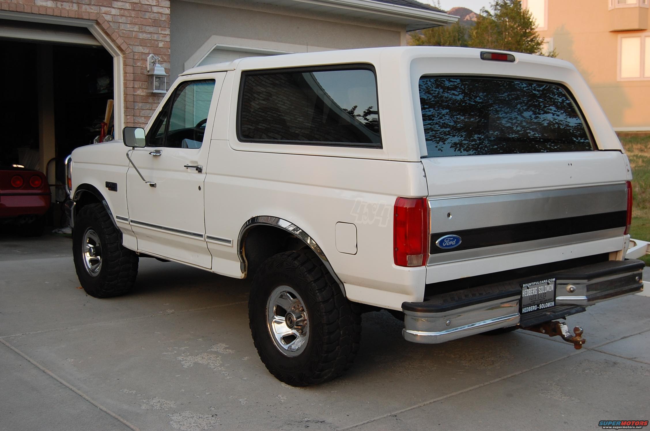 1995 Ford Bronco photo