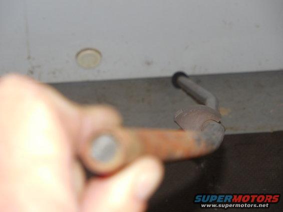 drawrod1.jpg This is the draw rod from a cargo cover that was lying in the bed of a JY Bronco under a LARGE pile of other parts.  I almost missed it.

[url=http://www.supermotors.net/vehicles/registry/media/1031135][img]http://www.supermotors.net/getfile/1031135/thumbnail/drawrod2.jpg[/img][/url]