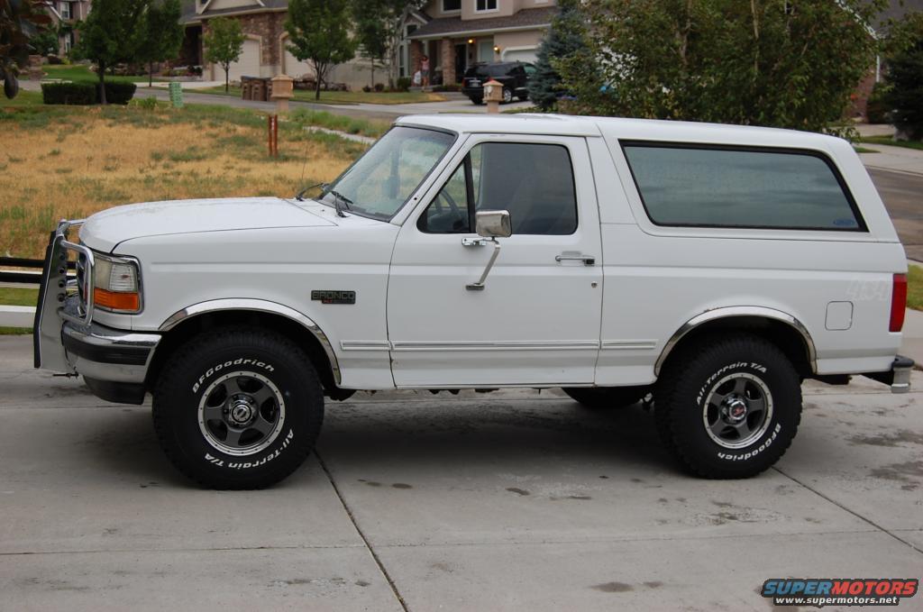 1995 Ford Bronco photo