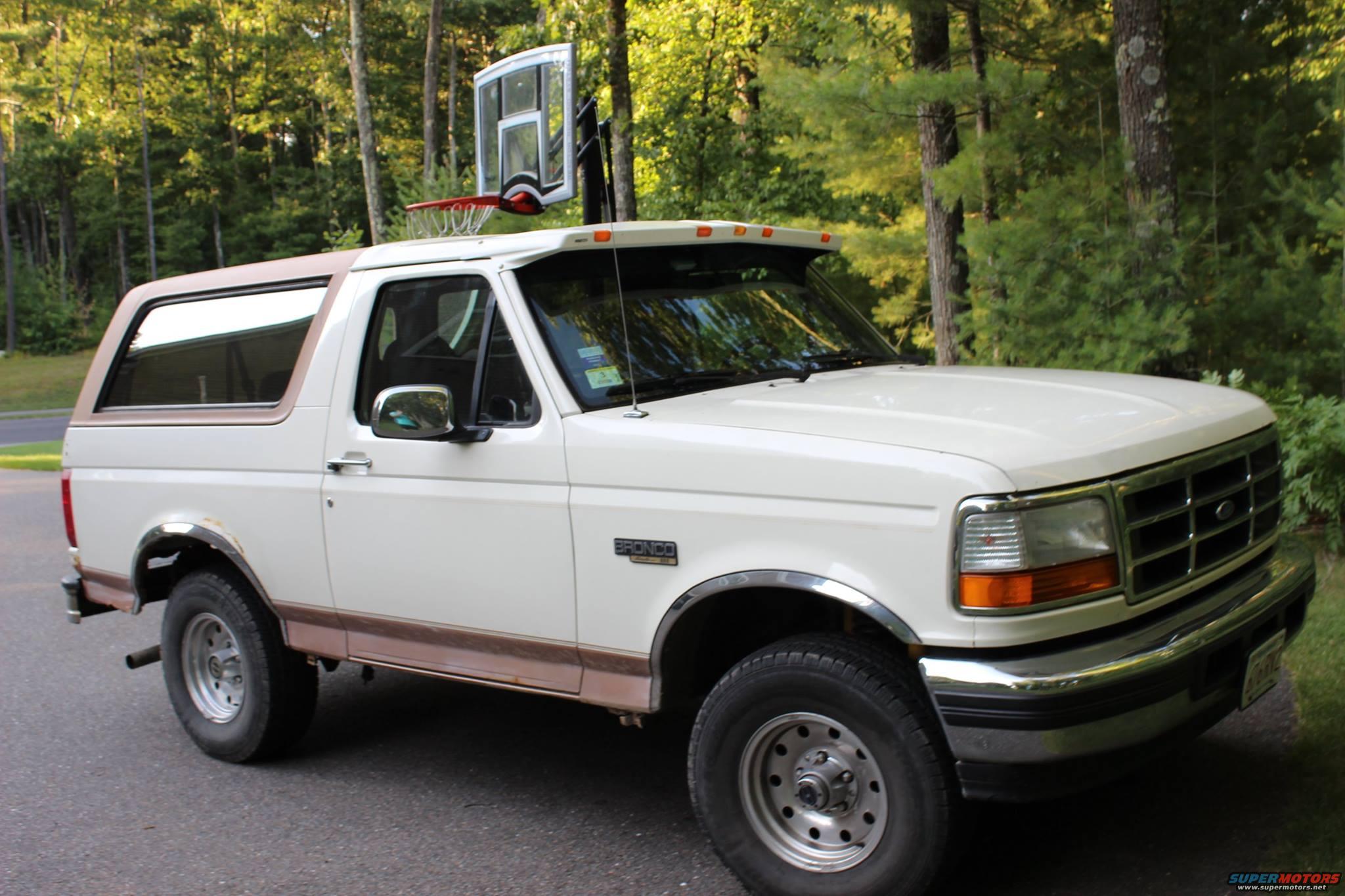 1995 Ford Bronco photo