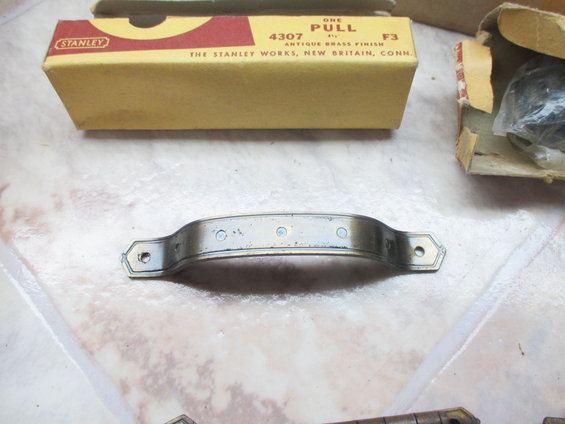 Stanley antique brass pull handle with box labeled 4307 ONE PULL