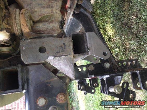 clears perfectly with snowplow bracket!