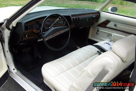 100_9906.jpg The day i bought the car 6/2014 Took pics for car insurance