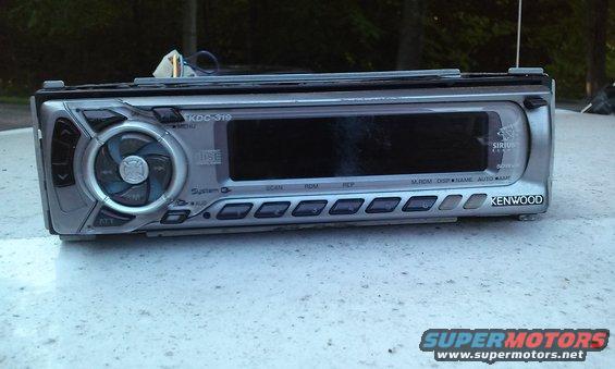 Kenwood KDC-319 car stereo with Sirius satellite radio capability
