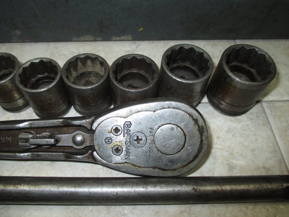 Craftsman ratchet with sockets