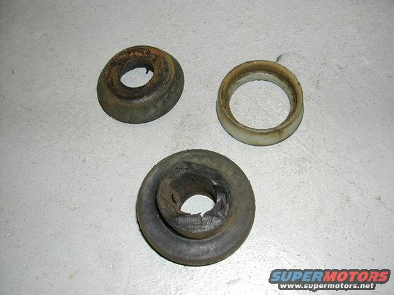 lift_11.jpg Worn radius arm bushings.