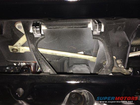 ds-wiper-arm-under-dash.jpg 1965 Mustang Wiper under dash pics