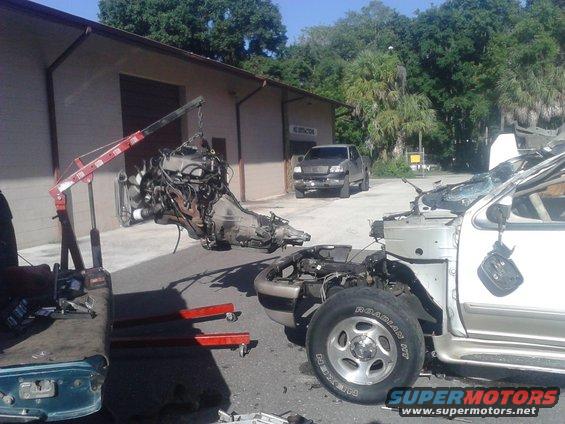 p82a03431.jpg 302 and 2wd 4R70W pulled from a 98 Explorer