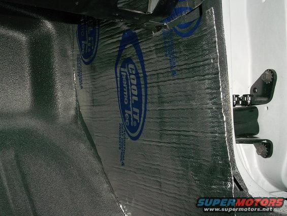 dscf12461.jpg Firewall & kick panel areas insulated before A/C was installed.