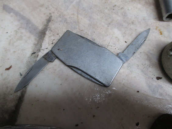 metal pocket knife with two blades