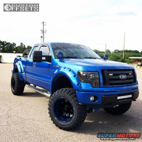 f150-black-wheel-blue-rim-light.jpg 