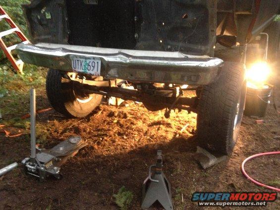 Rear bumper and suspension of a truck with license plate UTK 691