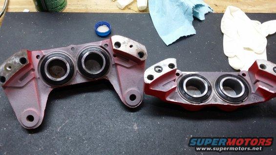 20141116_004658.jpg Pistons with new dust boots and seals