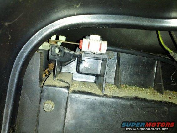 damper-cable-retainer.jpg