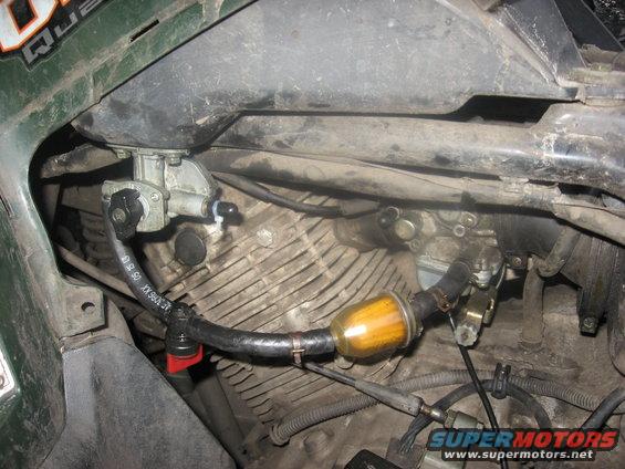 ATV fuel filter and carburetor assembly with fuel lines