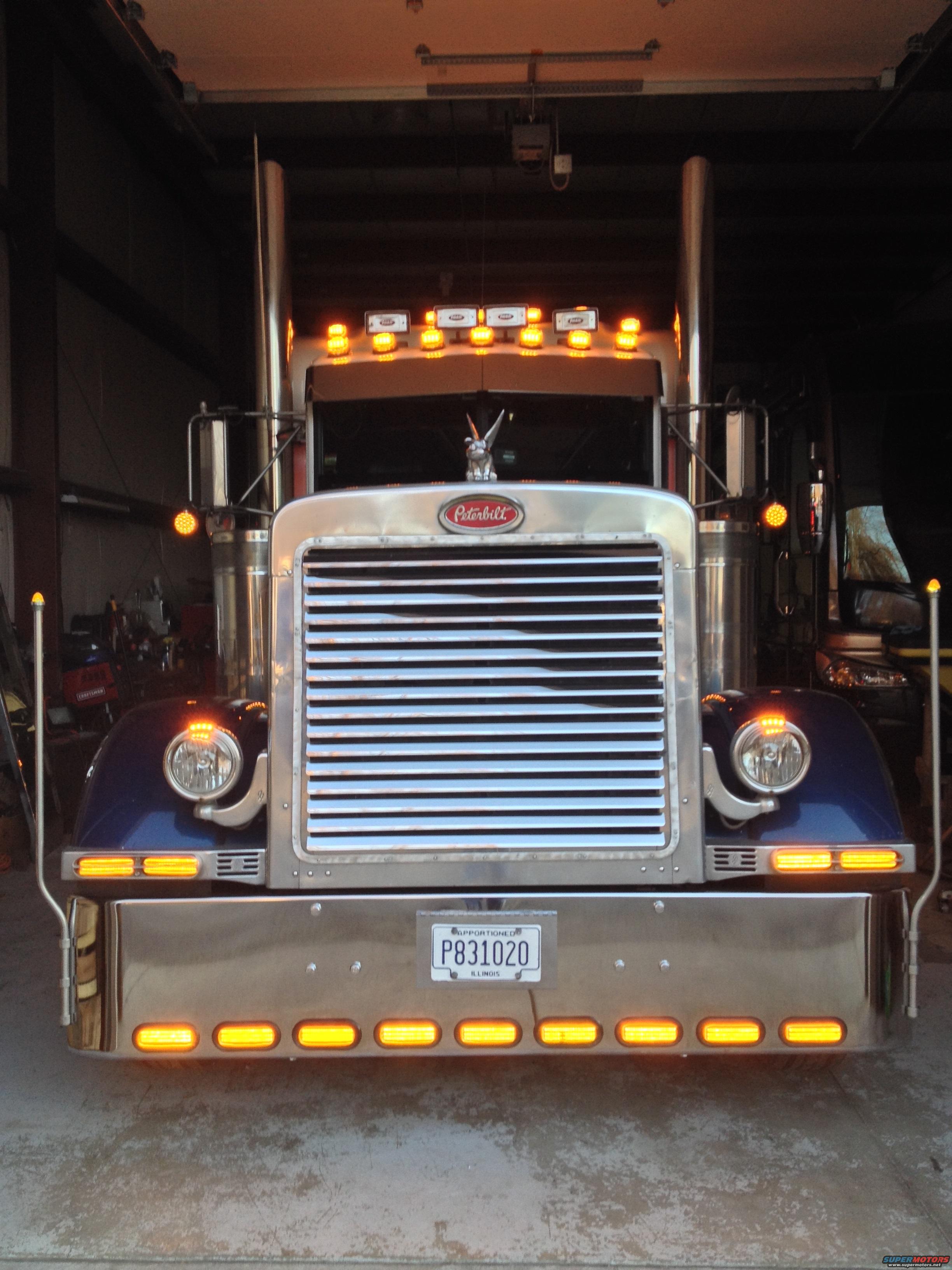 2003 Peterbilt 379 photo
