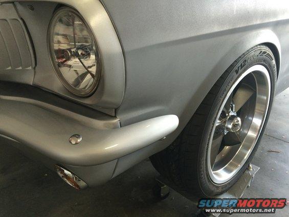 img_4446.jpg 1965 Mustang front park lights/blinkers