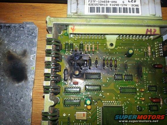 eecburned92sg.jpg '92 EEC Burned, probably due to reversing polarity with jumper cables, based on the exploded diode