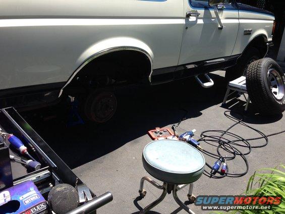img_1871.jpg Prepping for new rear shocks.