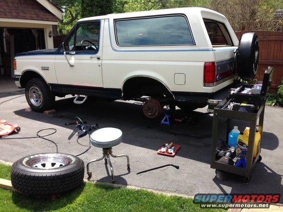 img_1882.jpg Finishing up the job.