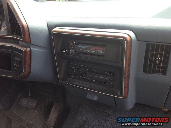 img_2197.jpg OEM radio.  I just don't have enough cassettes to make it worth keeping.
