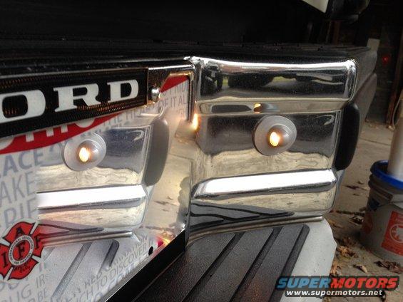 img_0690.jpg OEM license plate bulbs.