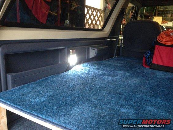 img_0692.jpg New LED bulb.