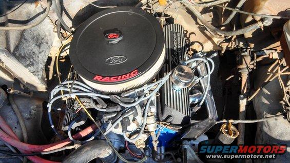 1982 Ford Bronco engine with Ford Racing air cleaner and valve cover