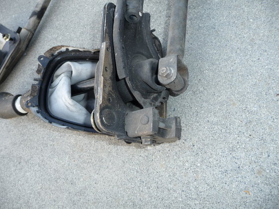 Gear shifter assembly with rubber boot