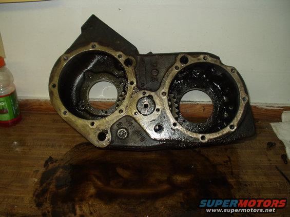 bronco-006.jpg Case + idler gear waiting for 1-5/16 socket. I eventually found a 33mm socket for 1/2 drive for cheap and its same size.