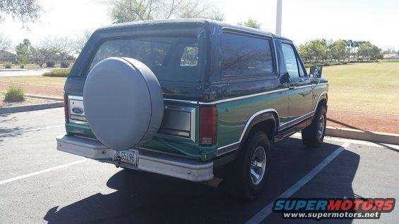 1982 Ford Bronco rear view with spare tire cover and license plate G5196