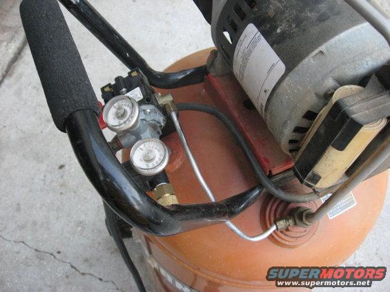 Craftsman oilless air compressor with gauges and motor