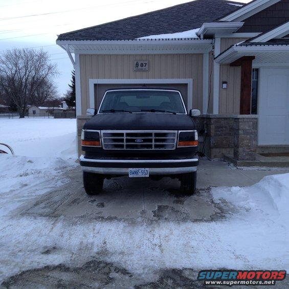 1992 Ford Bronco front view in snow