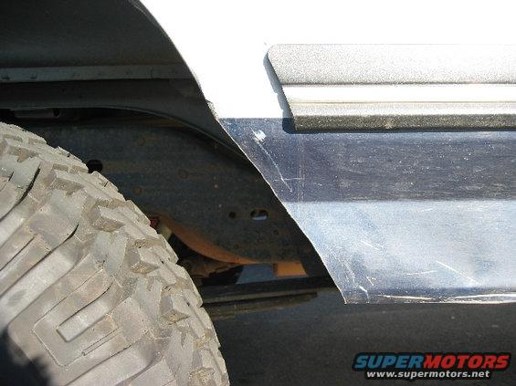 113_1363.jpg front edge of rear fender