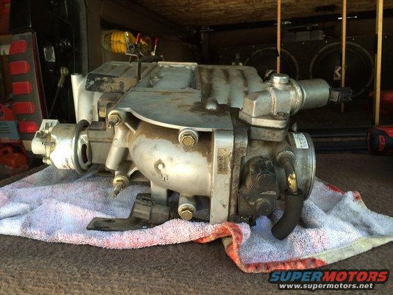 Explorer 5.0 upper intake manifold on towel