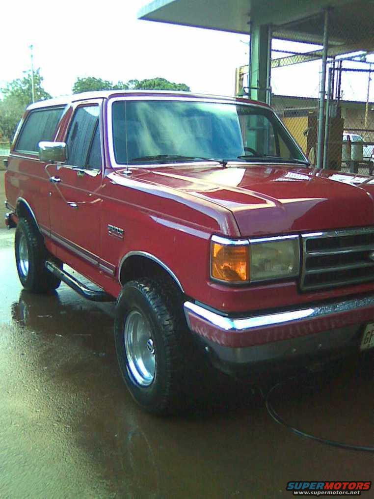 1991 Ford Bronco photo