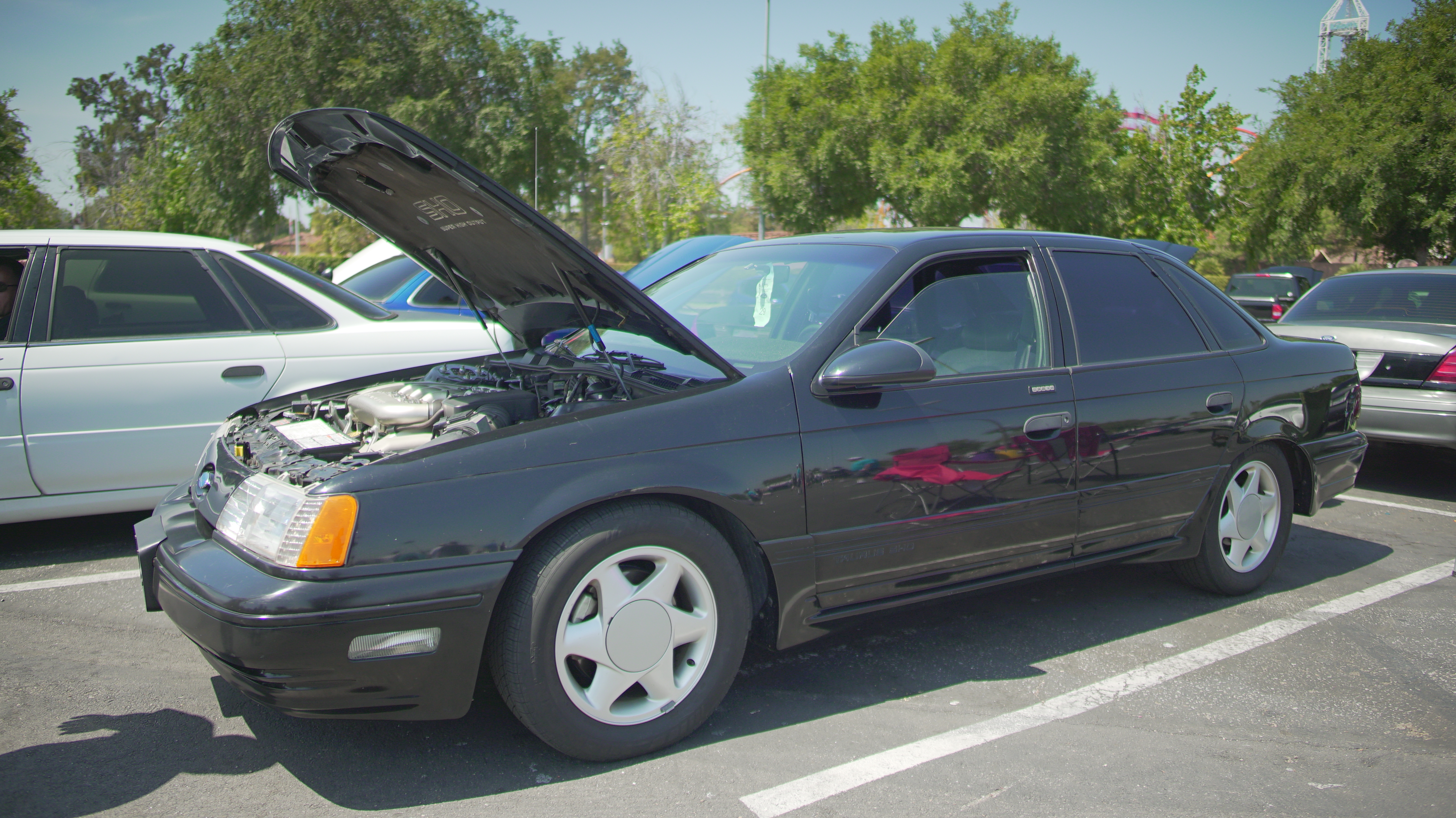 1995 Ford Taurus photo