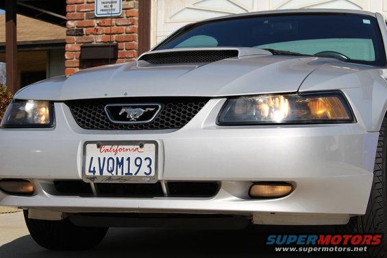 Silver 2002 Ford Mustang front end with California plates