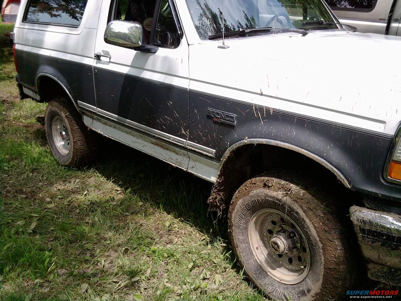 1993 Ford Bronco “Branco”