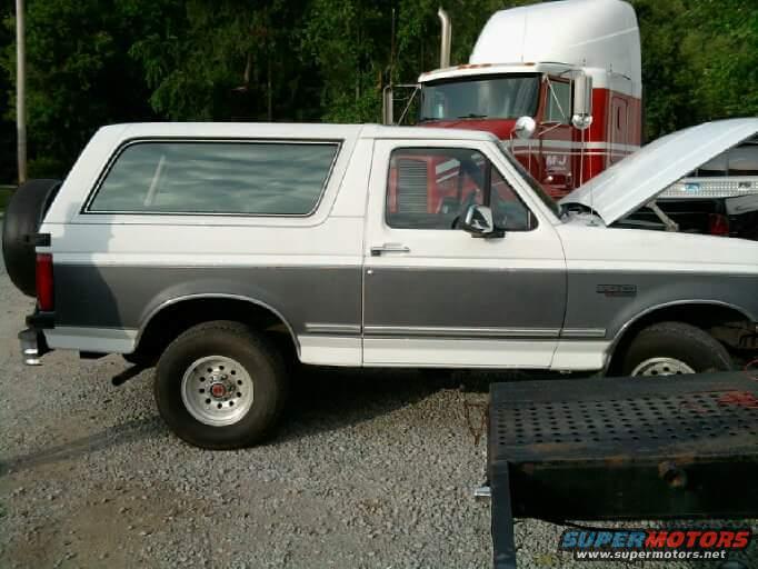 1993 Ford Bronco photo