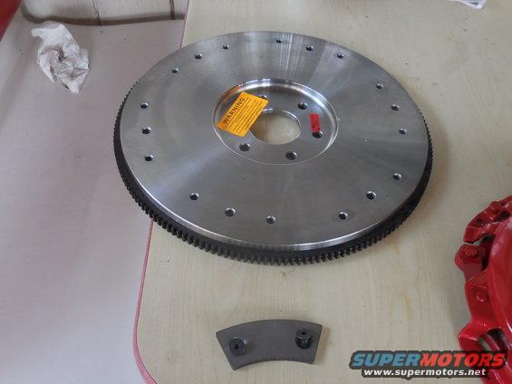 dscn2516.jpg 35 lb. steel flywheel with weight for externally balanced engines