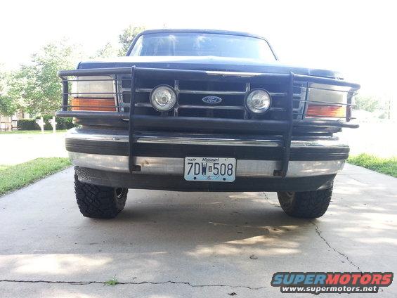 1994 Ford Bronco front view with bull bar and Missouri license plate 7DW508