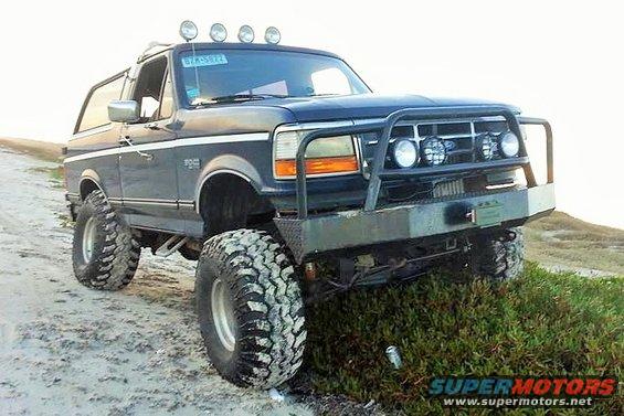 1994 Ford Bronco with bull bar and large tires