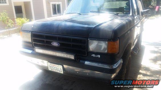 1988 Ford Bronco front view with light bar and 4x4 decal