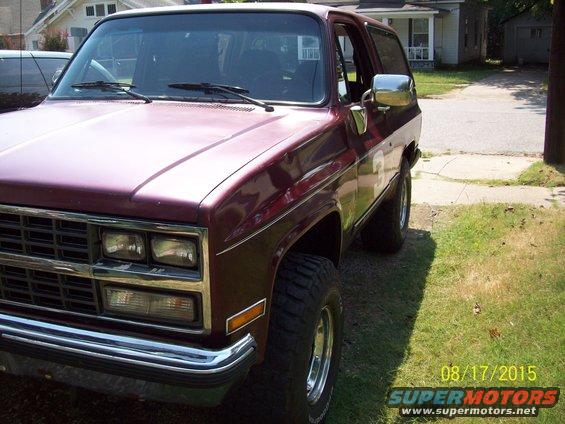 Maroon 1989 Chevrolet Blazer 3q-front view