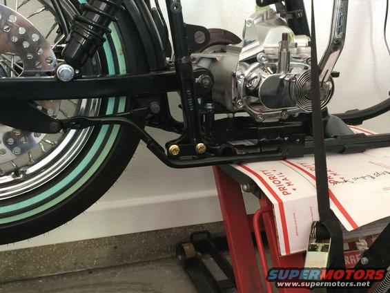exhaust-bracket-on.jpg
