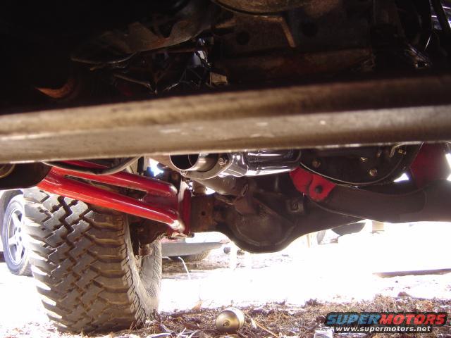 h02d.jpg Collector exits lower than it should. Exhaust will have to rise up a couple inches to clear the tranny crossmember.